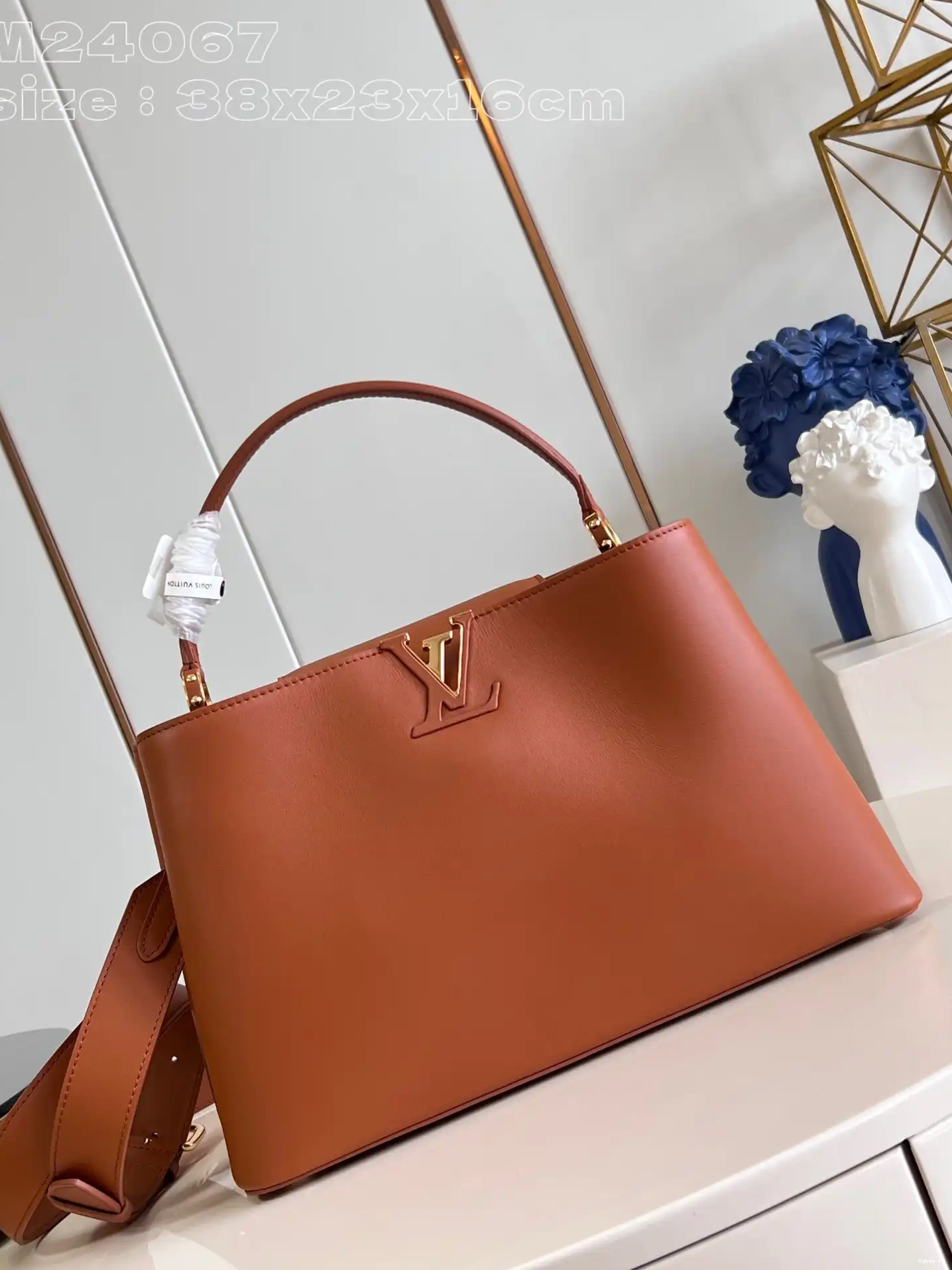 VUITTON LOUIS GM Capucines Souple-38*23*16CM 0704